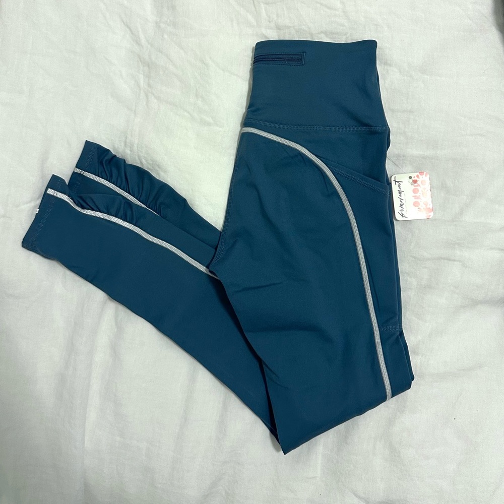 FP Movement by Free People You’re a Peach leggings, NWT size XS